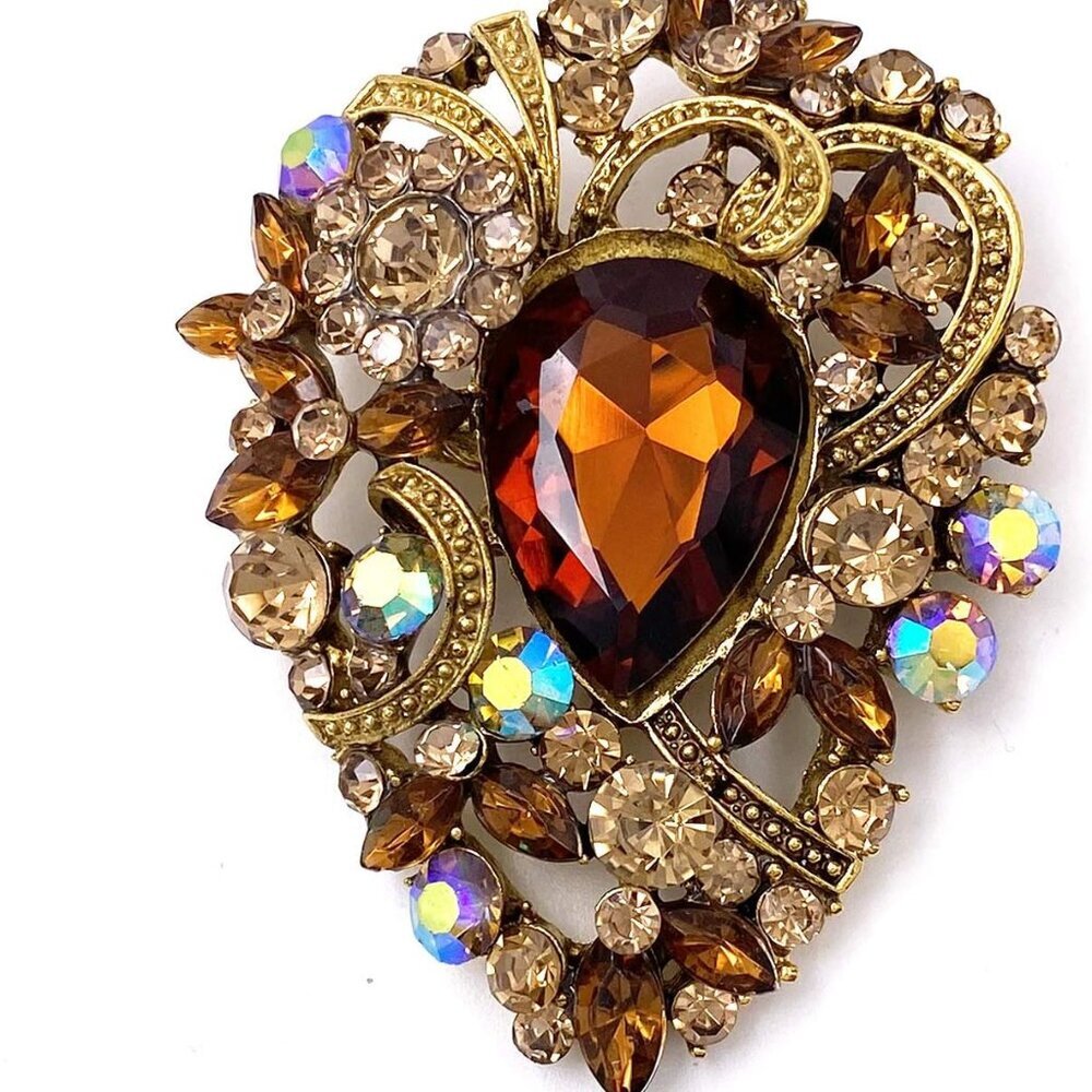 Women's Vintage Austrian Crystal Elegant Flower Teardrop Brooch Gold Tone